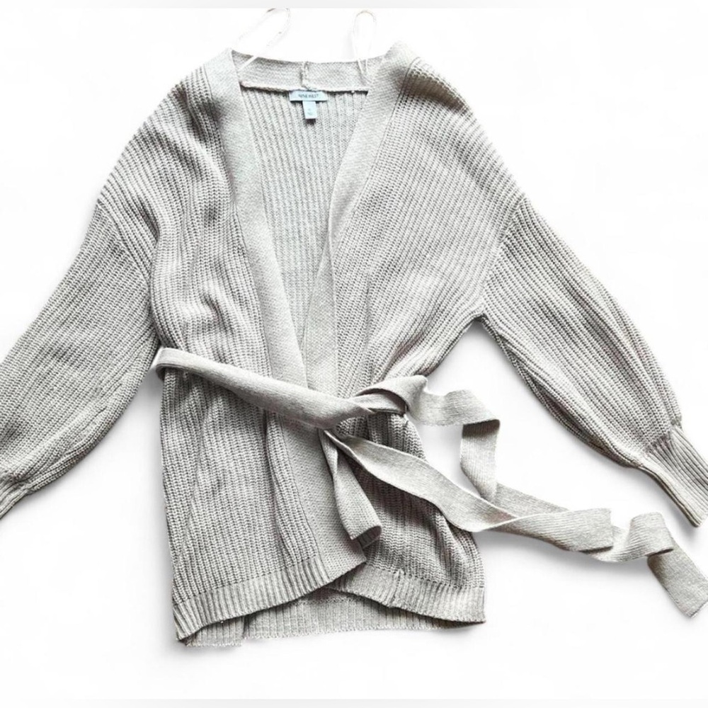 Nine West Puff Sleeve Tie-Waist
Beige Cardigan Women’s Size S